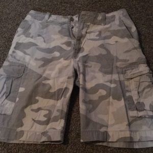 Men’s cargo shorts